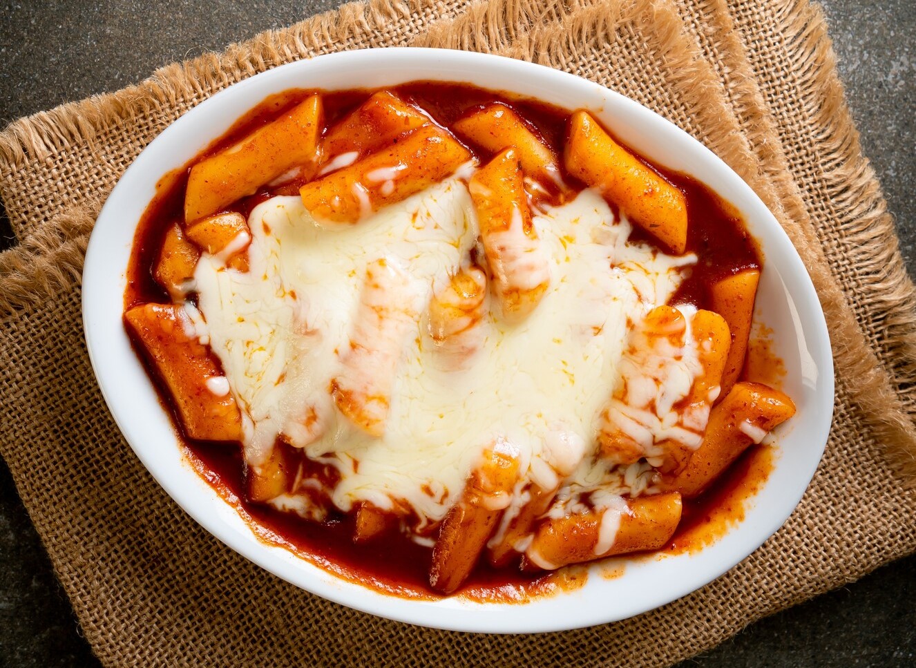 Công thức Tokbokki phô mai béo ngậy chuẩn vị Hàn kéo sợi dai cực đã 